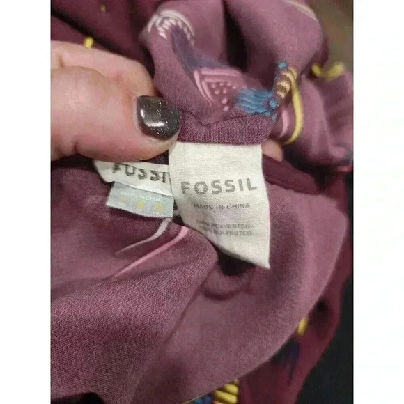 Fossil Womens Small Tunic Top elastic waist Aarow Design Burgundy Polyester - Picture 4 of 6